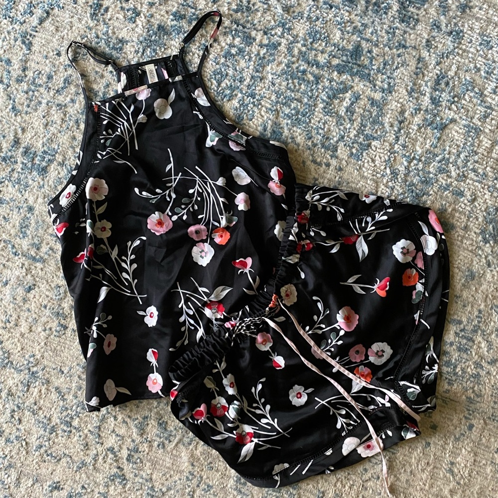 Floral print sleepwear set tops and bottoms